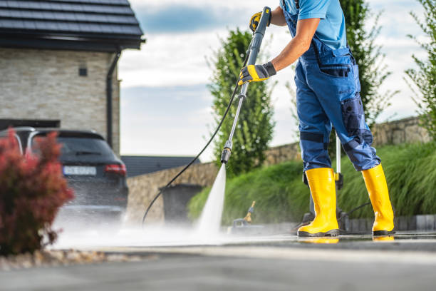Professional Pressure Washing Services in Lakeland Village, CA